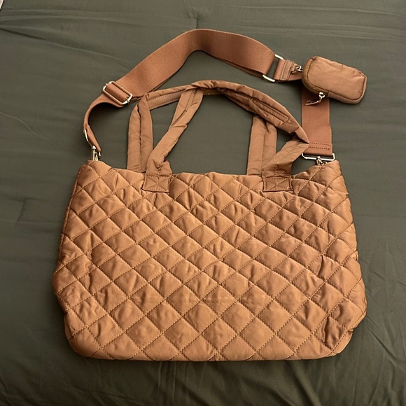 Elegant Quilted Tan Tote Bag Set - Picture 2 of 12